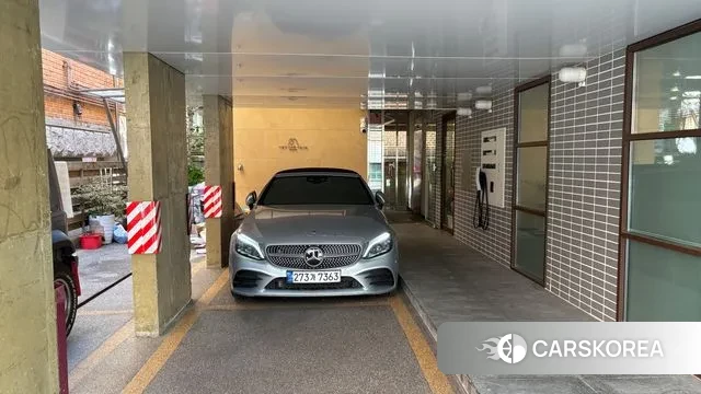 Mercedes-Benz C-Class W205 2023 Серебряный из Кореи