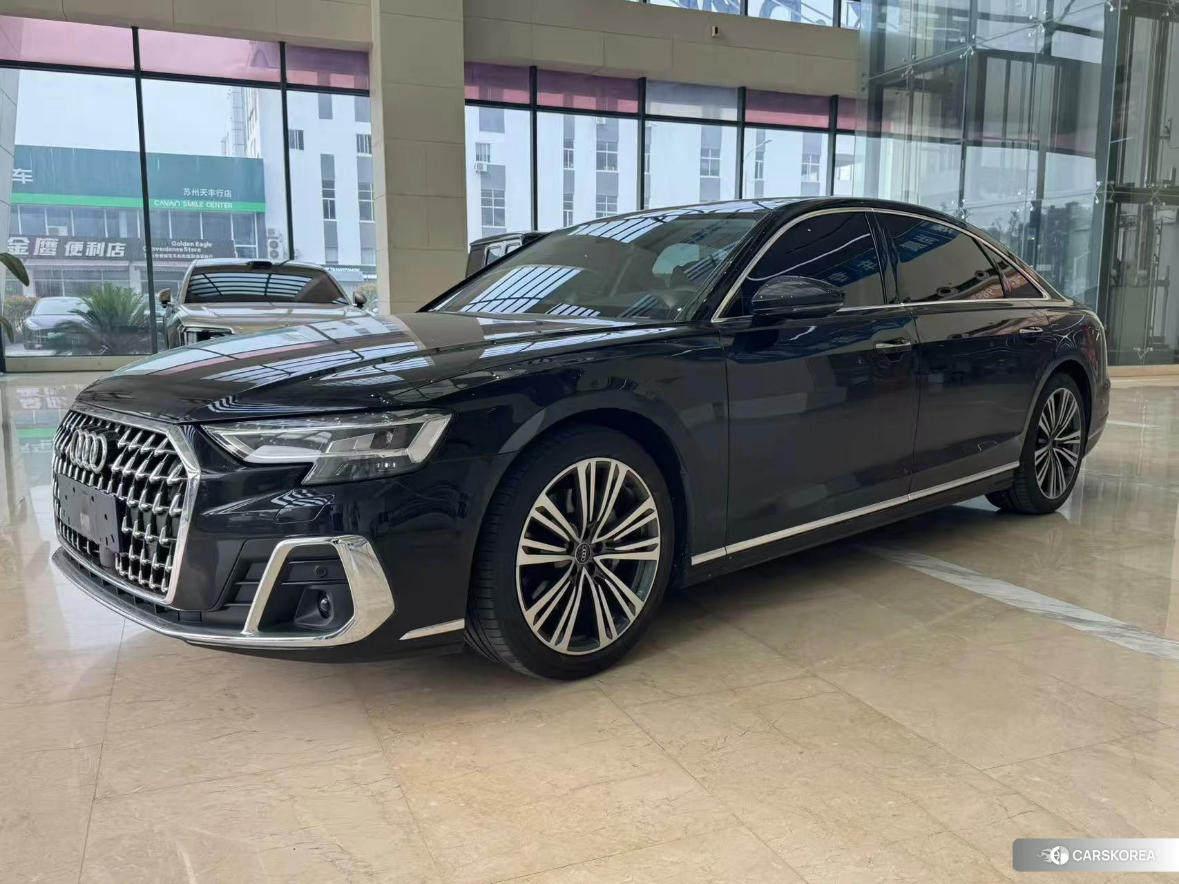 Audi A8 2022 Черный из Китая