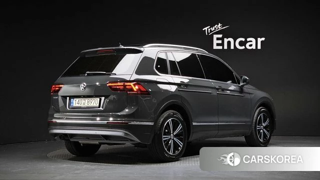 Volkswagen Tiguan second Generation 2020 Серый из Кореи