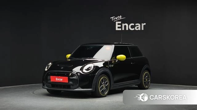 Mini Cooper Electric 2022 Черный из Кореи