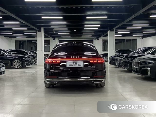 Audi A8 2022 Черный из Китая