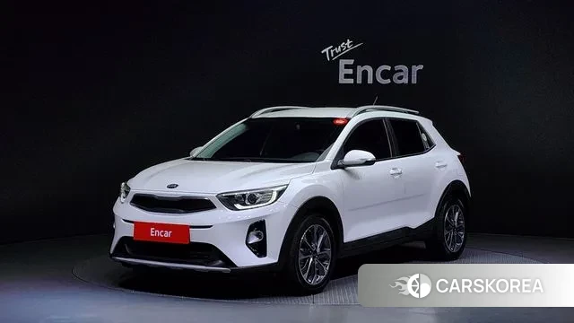 Kia Stonic 2019 Белый из Кореи