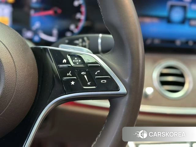 Mercedes-Benz E-class 2022 Черный из Китая