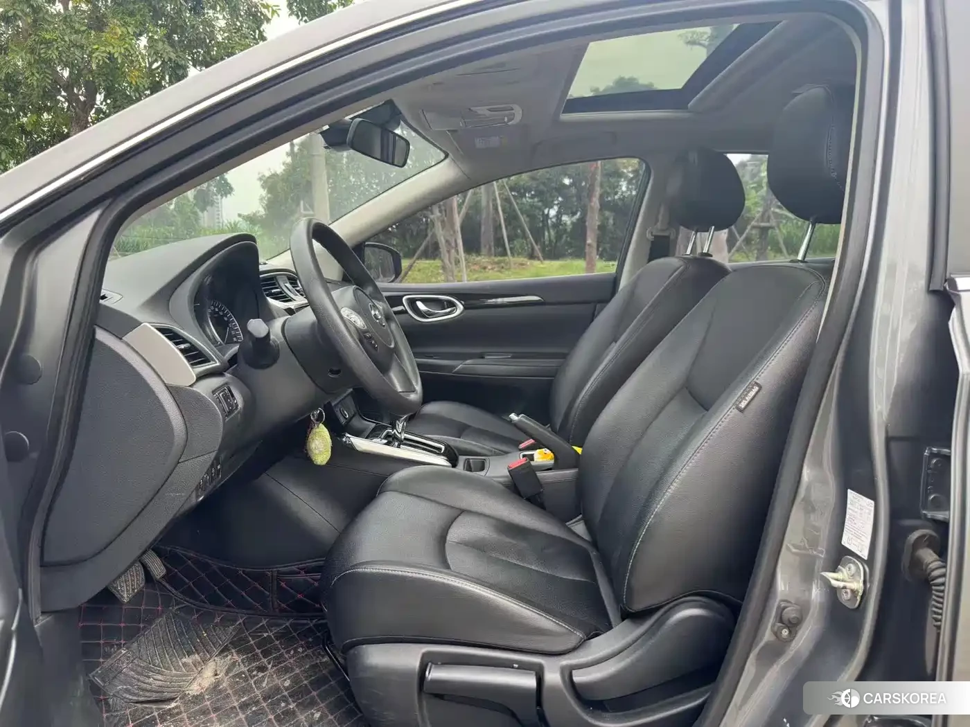Nissan Sylphy 2022 Silver/gray из Китая