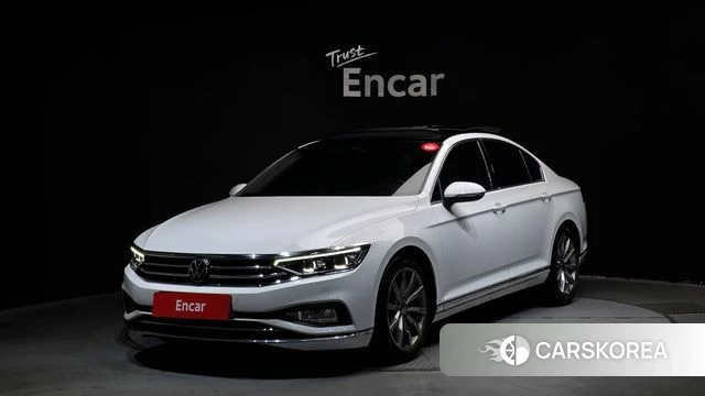 Volkswagen Passat GT (B8) 2021 Белый из Кореи