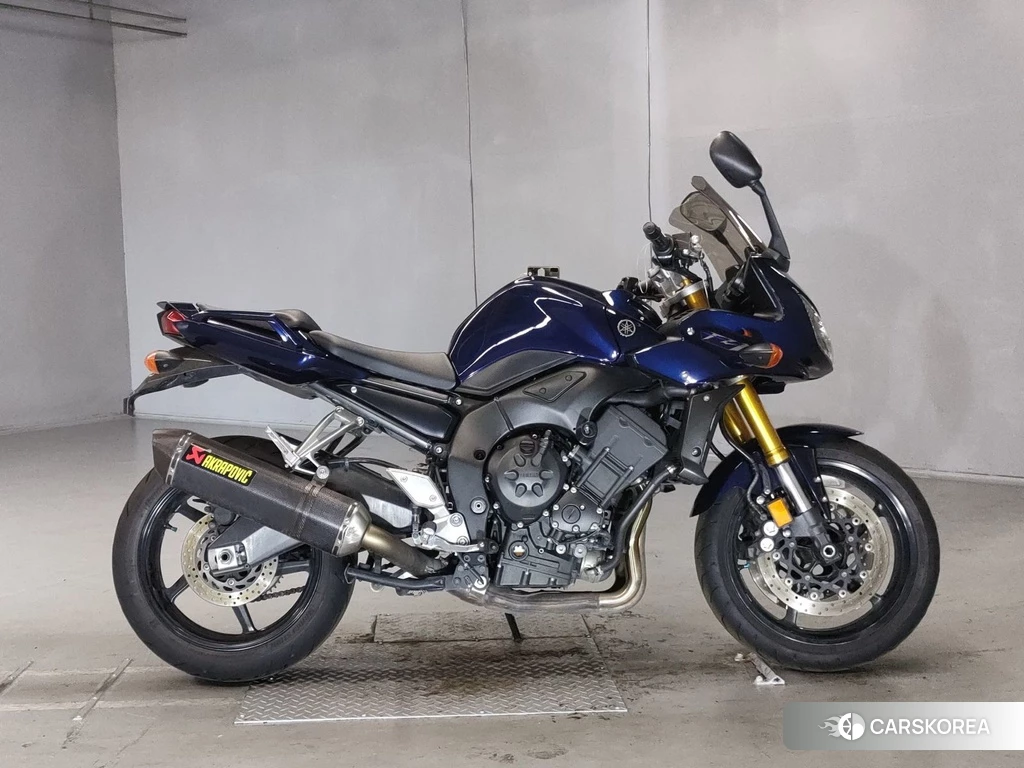 Проданный Yamaha FZ1 FEATHER 2010 из Японии