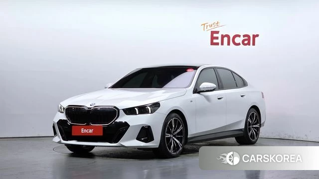 BMW 5 Series (G60) 2025 Белый из Кореи