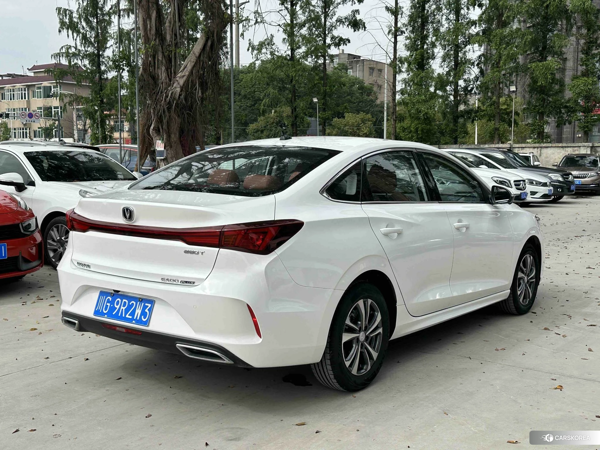 Chang'an Yidong 2024 Белый из Китая