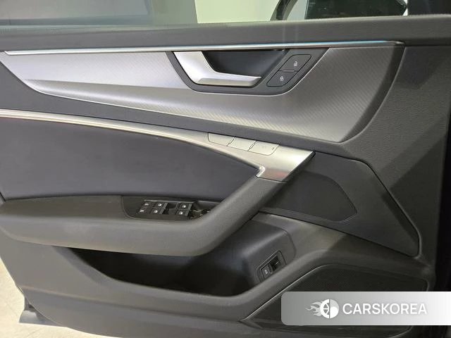 Audi A6 (import) 2021 Черный из Китая