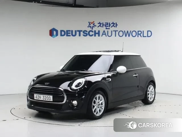 Mini Cooper D 2019 Черный из Кореи