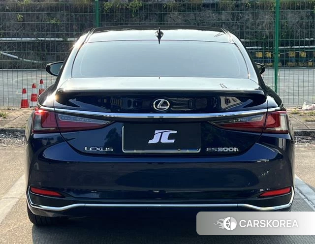 Lexus ES 2021 Синий из Китая