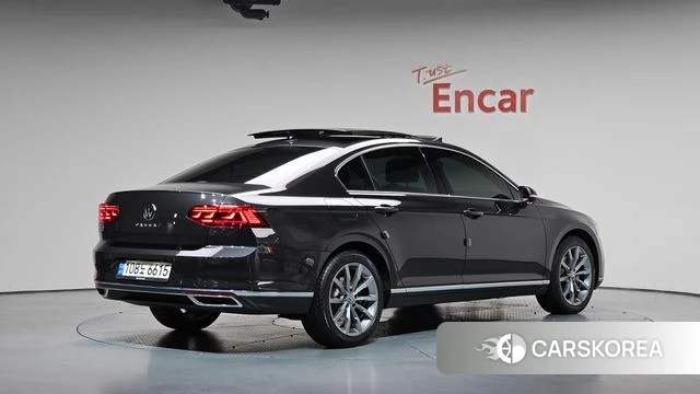 Volkswagen Passat GT (B8) 2022 Серый из Кореи