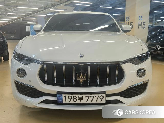 Maserati Levante 2022 Белый из Кореи