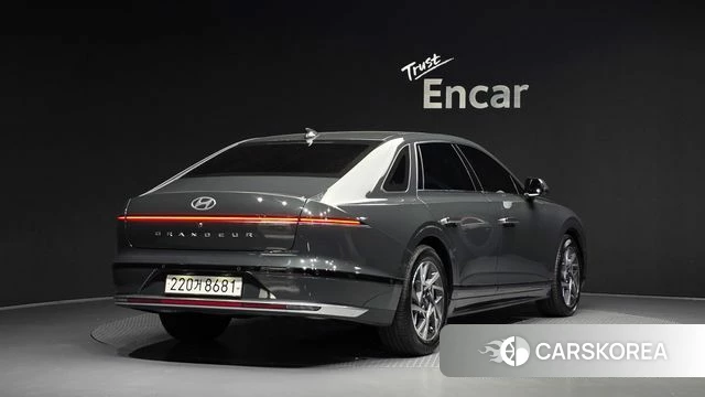 Hyundai Grandeur Hybrid (GN7) 2023 Серый из Кореи