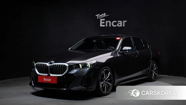 BMW 5 Series (G60) 2026 Серый из Кореи