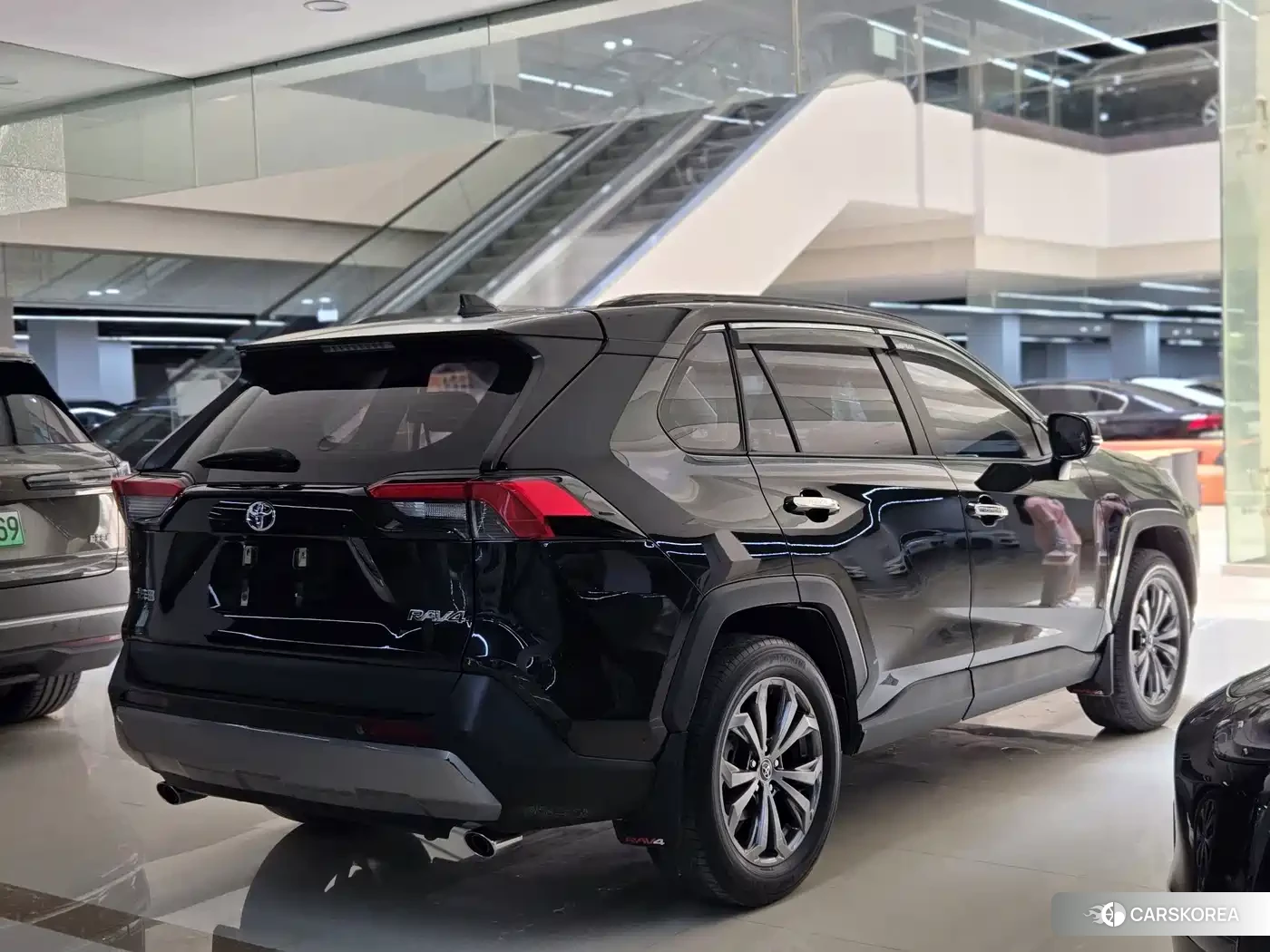 Toyota RAV4 2024 Черный из Китая