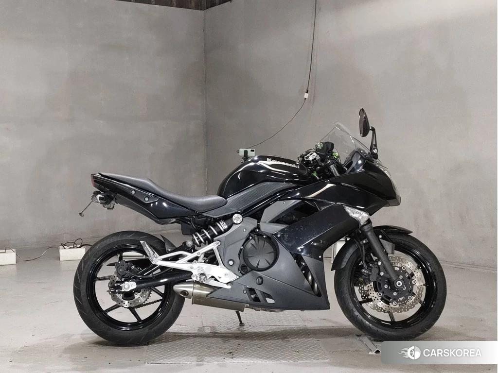 Проданный Kawasaki NINJA 400R 2010 из Японии, фото 2