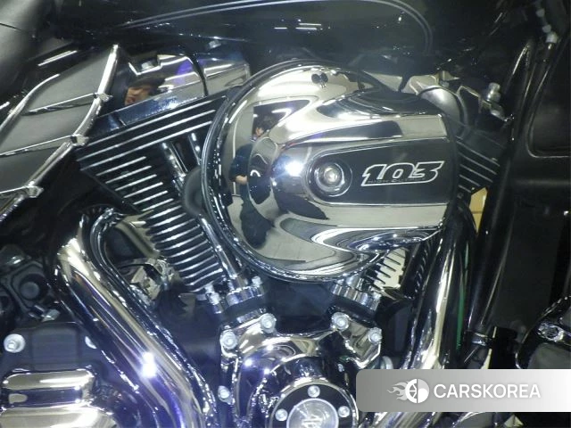 Engine photo