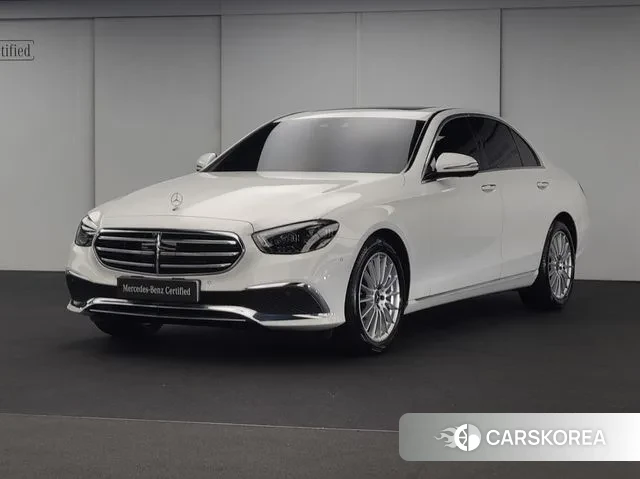 Mercedes-Benz E-Class W213 2022 Белый из Кореи