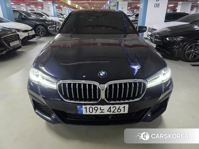 BMW 5 Series (G30) 2022 Черный из Кореи