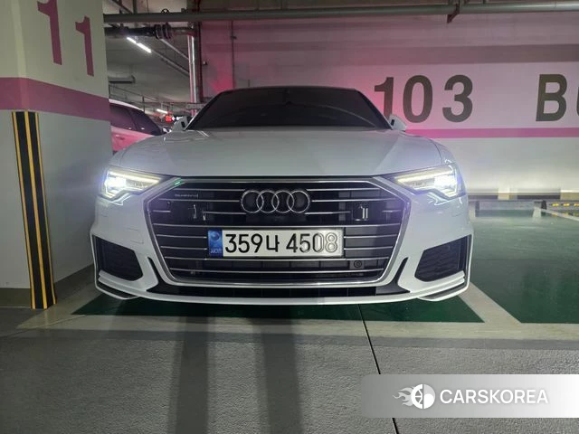Audi A6 (C8) 2021 Белый из Кореи