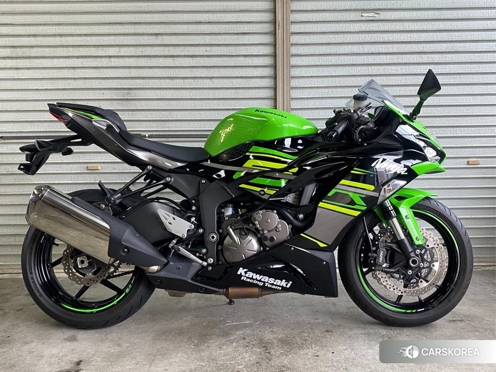 Проданный Kawasaki NINJA ZX-6R 2019 из Японии