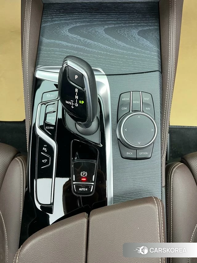 BMW 5 series 2022 Черный из Китая