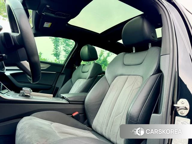Audi A6L 2021 Черный из Китая