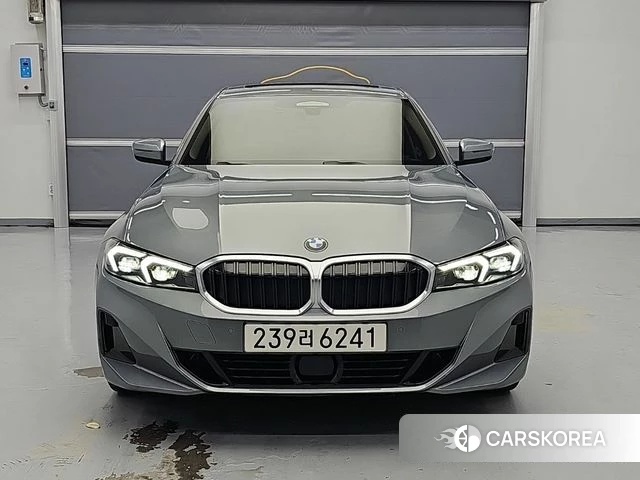 BMW 3 Series (G20) 2025 Серебристо-серый из Кореи