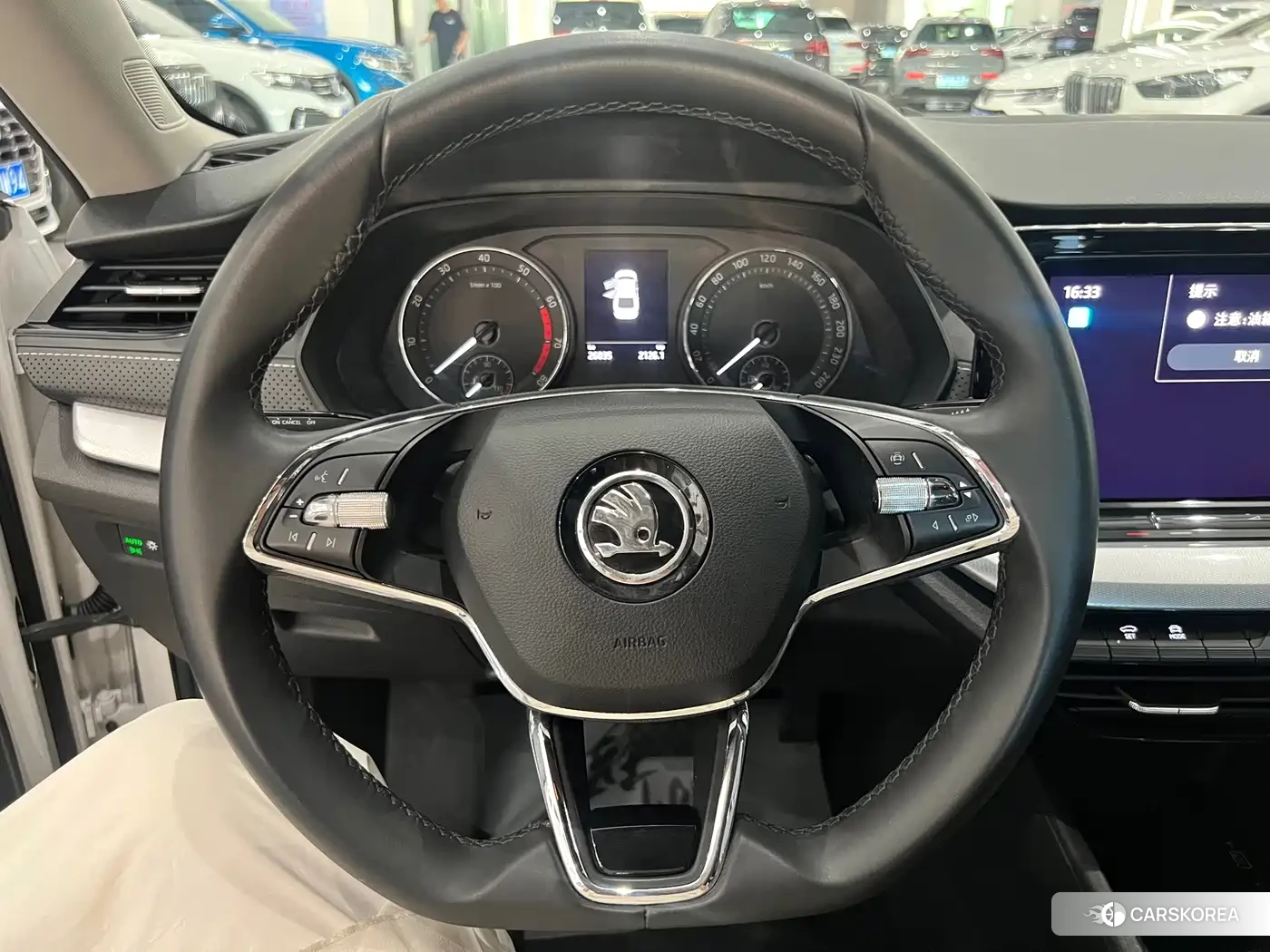 Skoda Octavia 2022 Белый из Китая