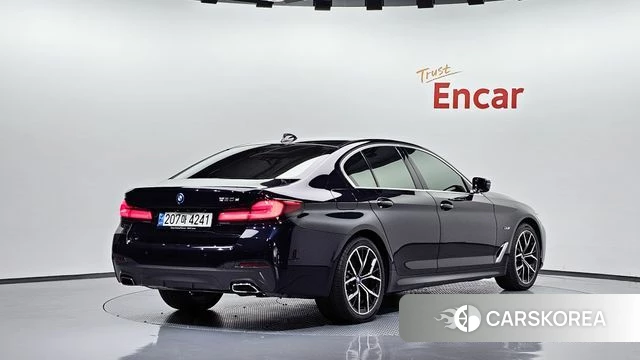 BMW 5 Series (G30) 2023 Черный из Кореи