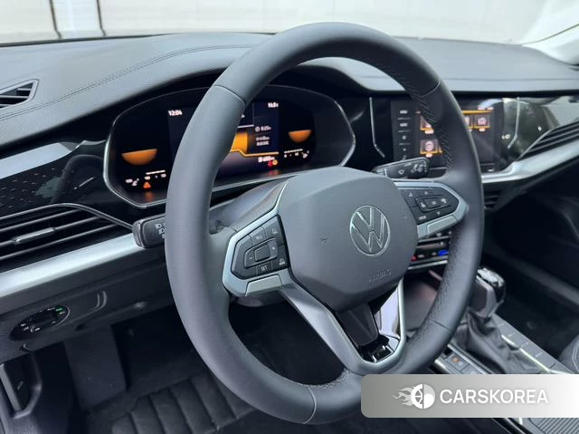 Volkswagen Passat 2022 Черный из Китая