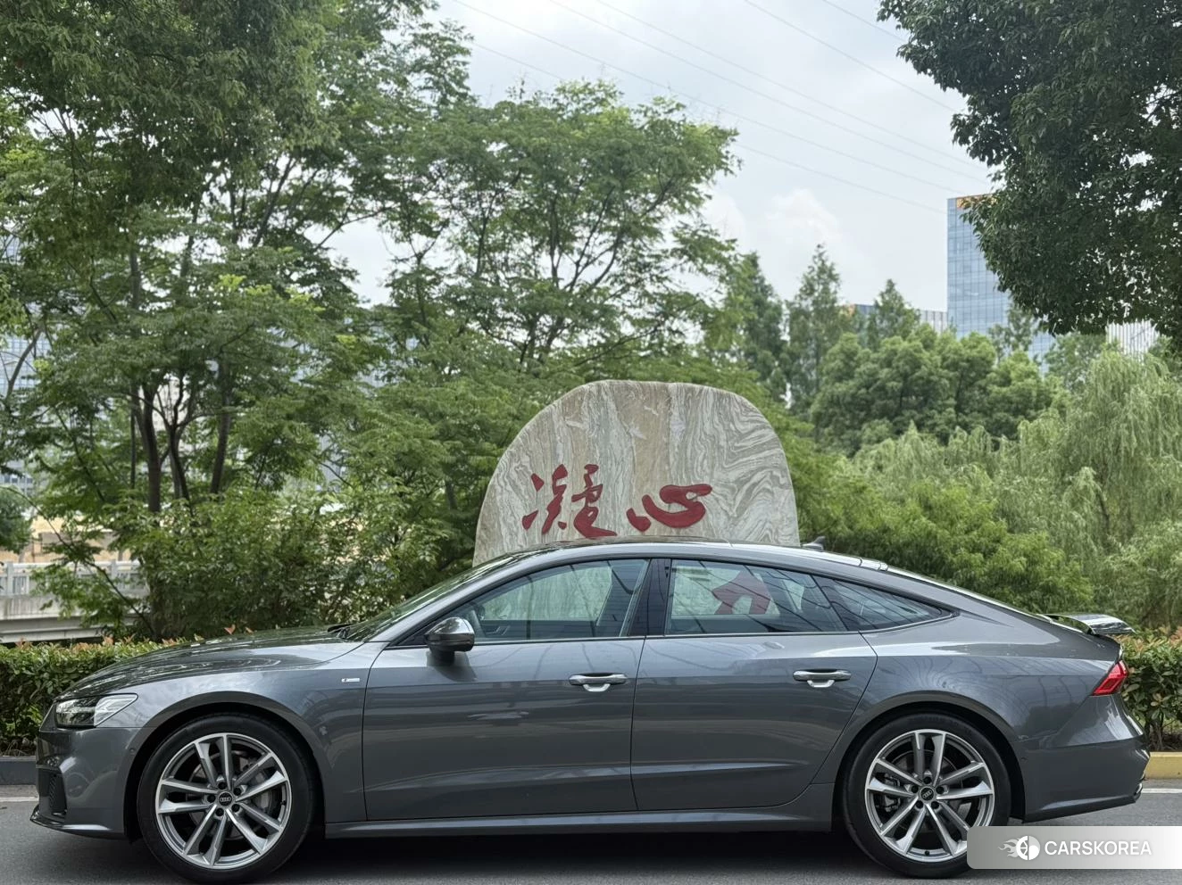 Audi A7 2023 Темно-серый из Китая
