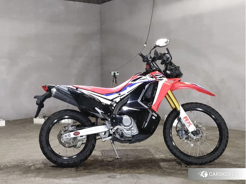 Проданный Honda CRF250 RALLY LD 2017 из Японии, фото 2