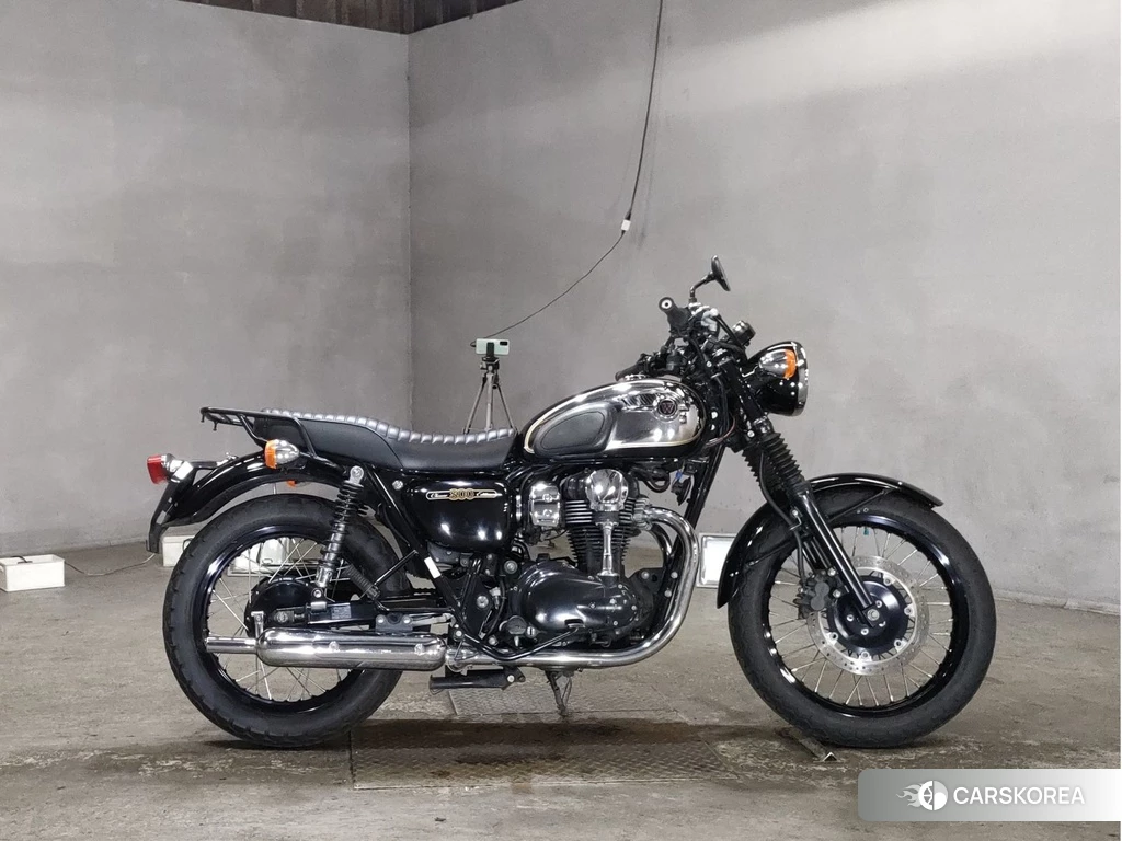 Проданный Kawasaki W800 2013 из Японии