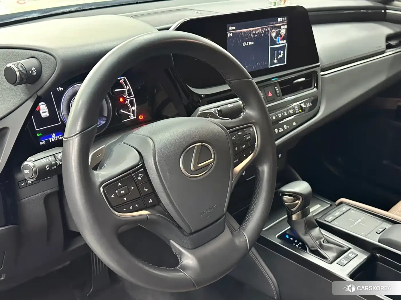 Lexus ES 2022 Silver/gray из Китая