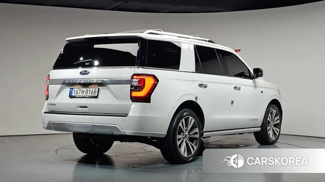 Ford Expeditation 2021 Белый из Кореи