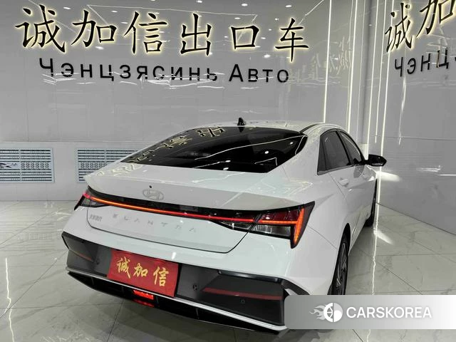 Hyundai Elantra 2024 Белый из Китая