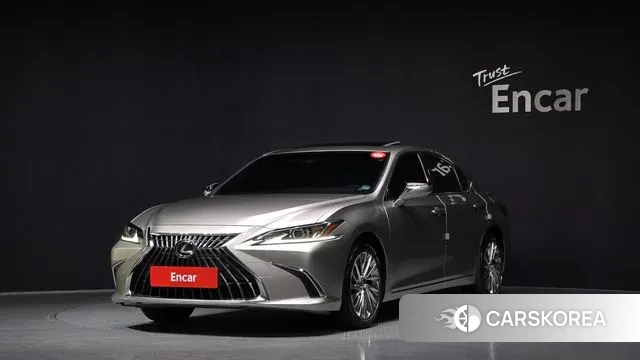 Lexus ES300h 7th generation 2023 Серебристо-серый из Кореи