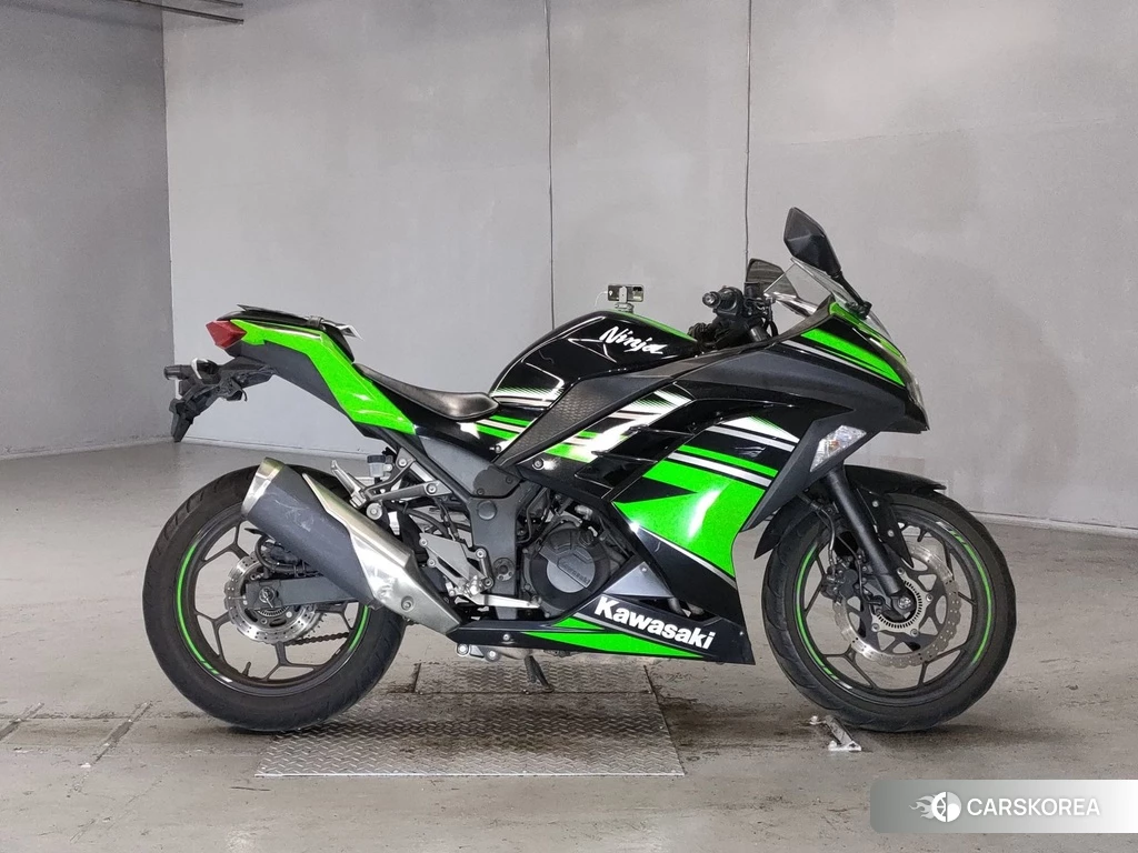 Проданный Kawasaki NINJA 250 2016 из Японии, фото 2