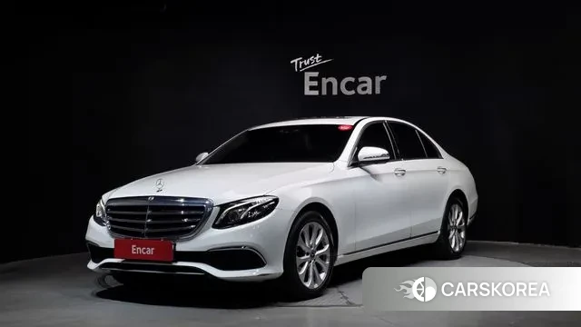 Mercedes-Benz E-Class W213 2018 Белый из Кореи