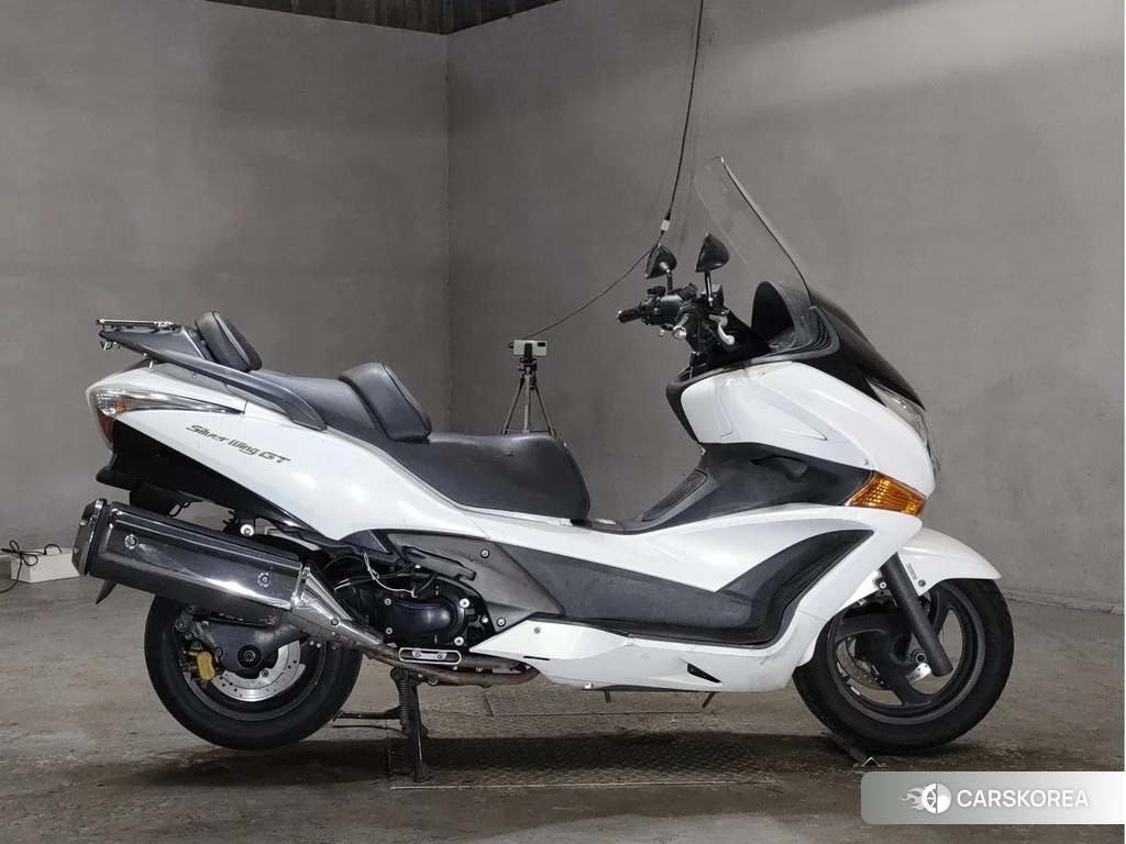 Проданный Honda SILVER WING 600 GT 2011 из Японии