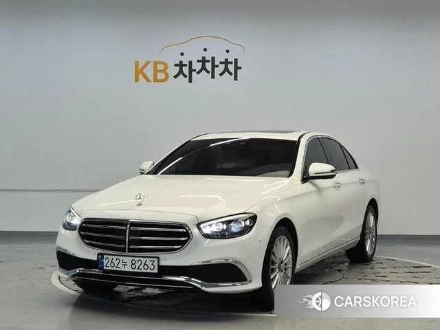 Mercedes-Benz E-Class W213 2023 Белый из Кореи