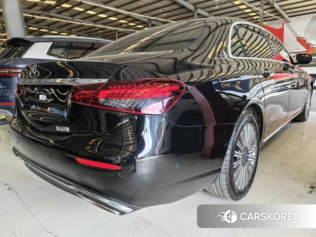 Mercedes-Benz E-class 2022 Черный из Китая