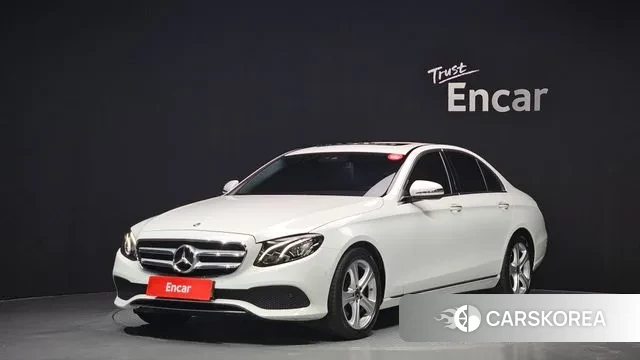 Mercedes-Benz E-Class W213 2018 Белый из Кореи
