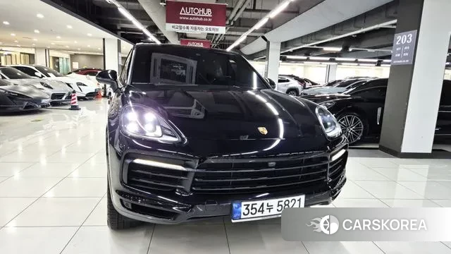 Porsche Cayenne (PO536) 2019 Черный из Кореи