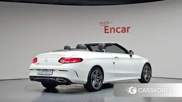 Mercedes-Benz C-Class W205 2020 Белый из Кореи