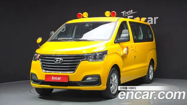 Hyundai The New Grand Starex 2019 Желтый из Кореи