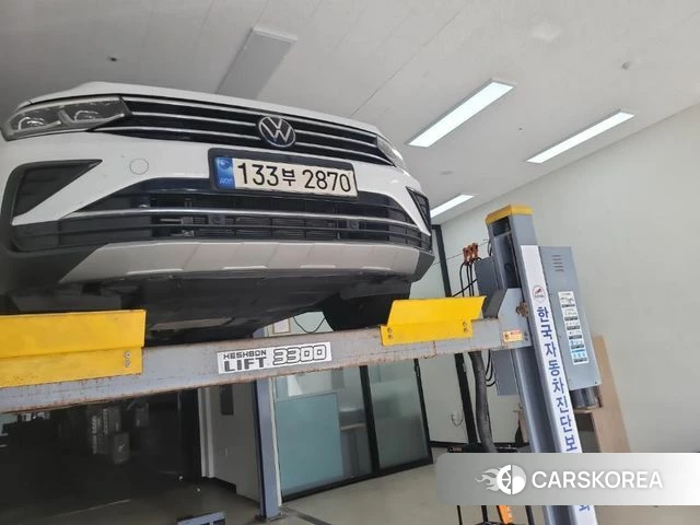 Volkswagen Tiguan second Generation 2024 Белый из Кореи