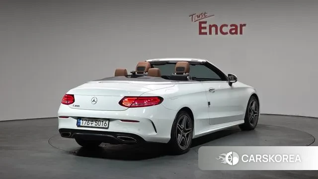 Mercedes-Benz C-Class W205 2020 Белый из Кореи